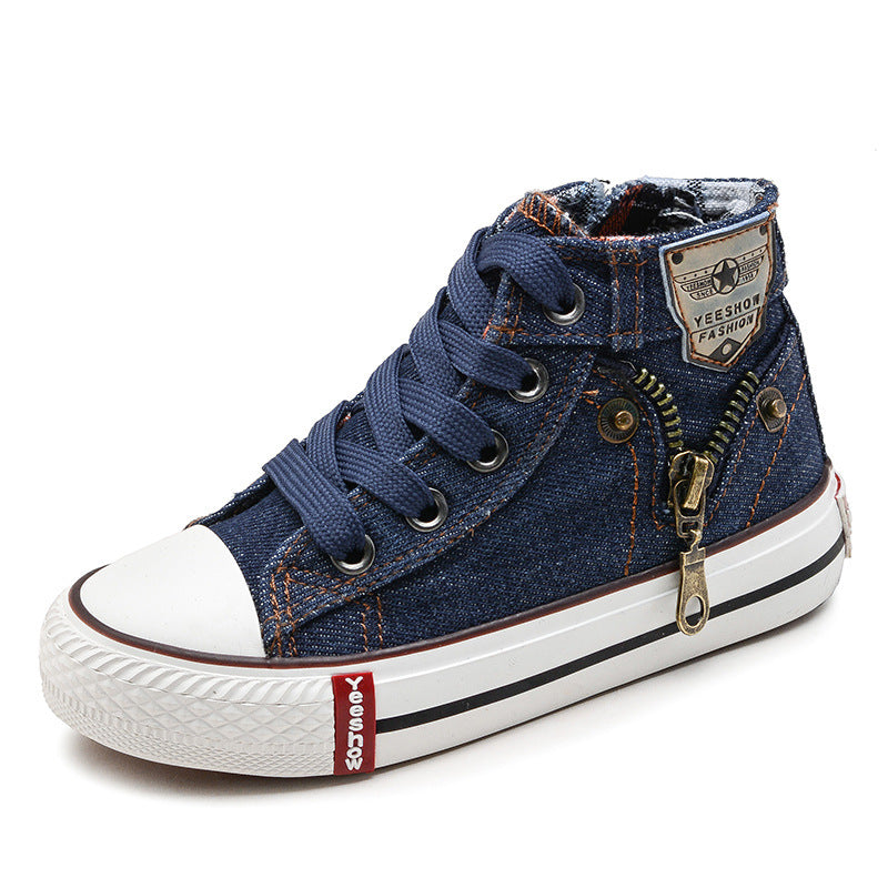 A children's spring boys canvas shoes