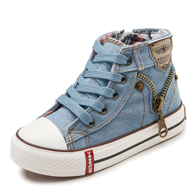 A children's spring boys canvas shoes